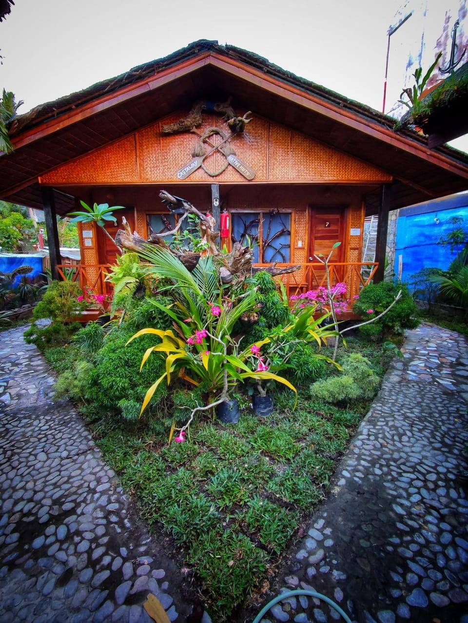Property building, Day, Garden, Garden view