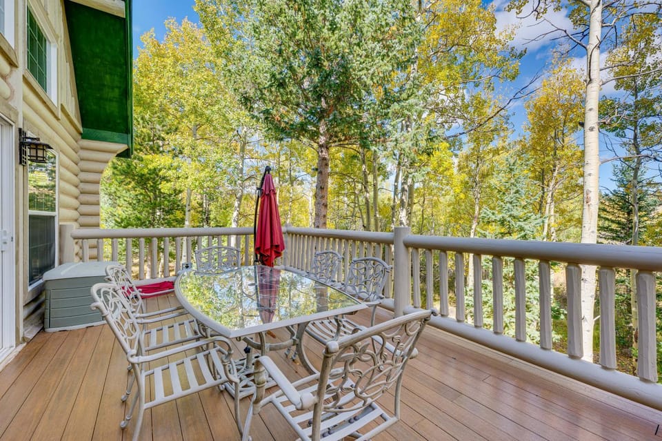 Secluded Log Cabin w/ Game Room & Forest Views Cabin in Red Feather Lakes