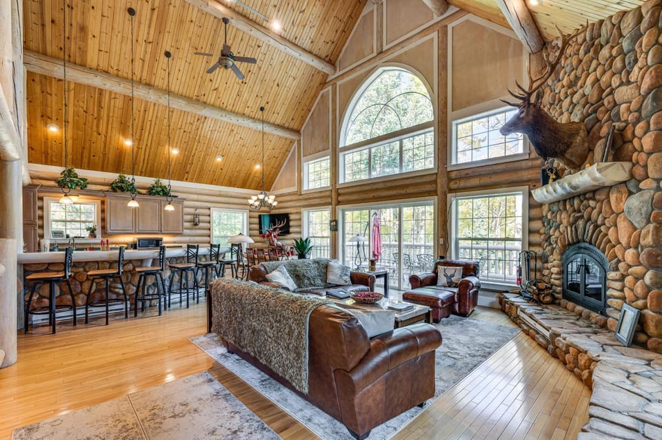 Secluded Log Cabin w/ Game Room & Forest Views Cabin in Red Feather Lakes