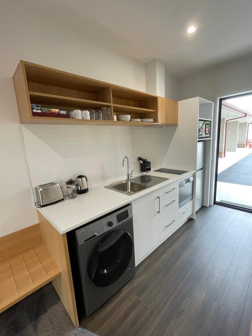 dishwasher, stove, washing machine, dryer, kitchen