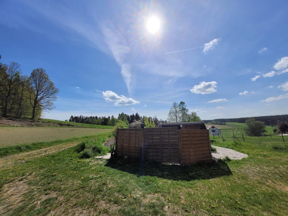 Romantischer POD - Gegen Aufpreis mit Hot Tub - Whirlpool & Sauna Luxury tent in Bavaria