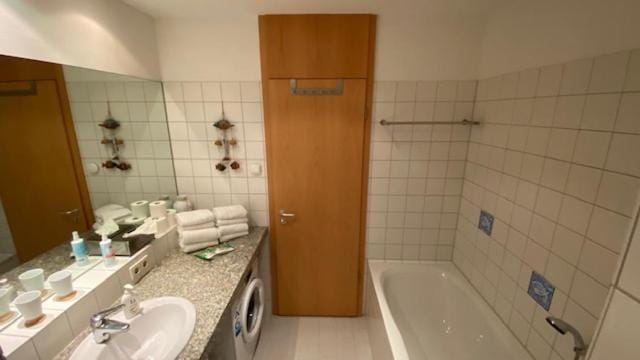 Bathroom, Bath