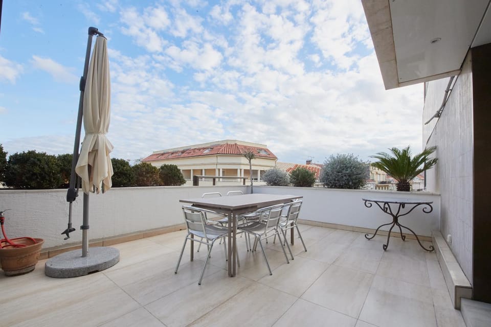 Bird's eye view, Balcony/Terrace, City view, Sea view