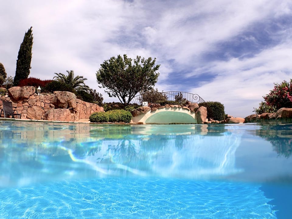 Swimming pool, Swimming pool