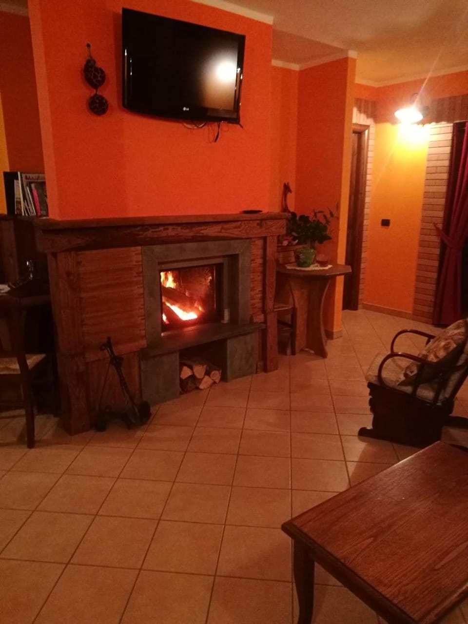 Winter, TV and multimedia, Living room, Autumn