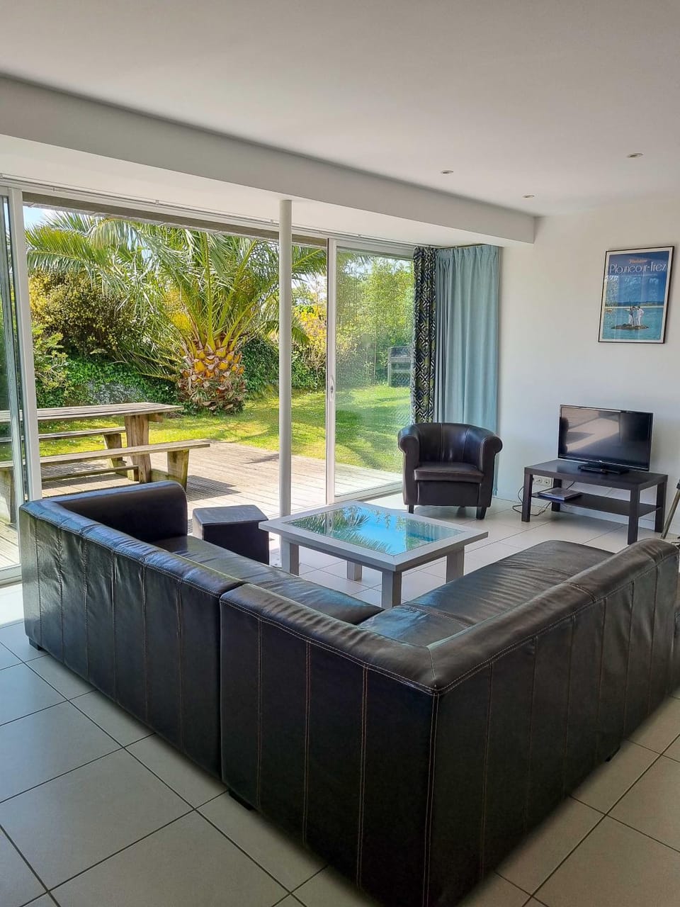 Patio, BBQ facilities, Garden, Living room