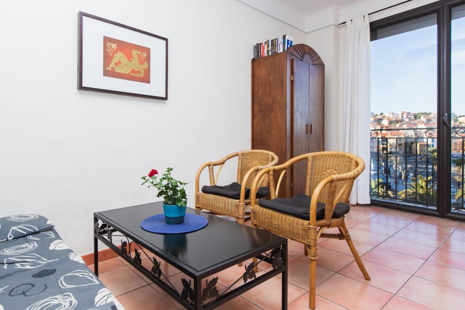 Regina's Banyuls - Top view Apartment in Port-Vendres