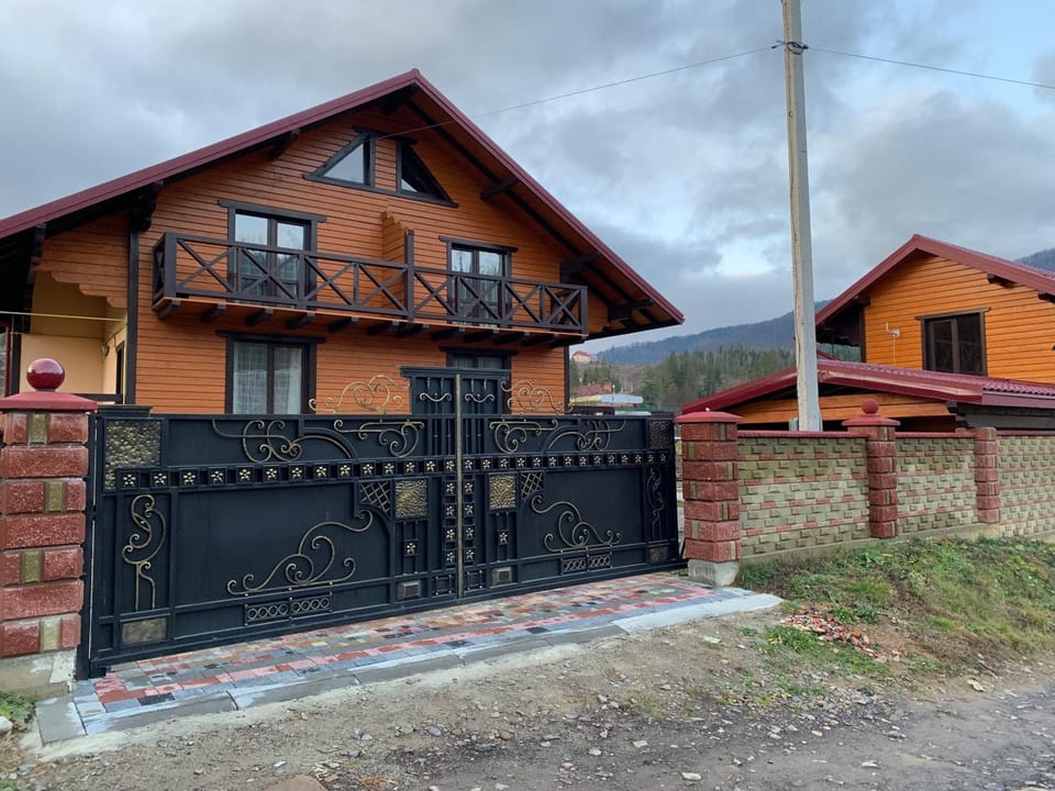 Садиба у Кіри Villa in Lviv Oblast