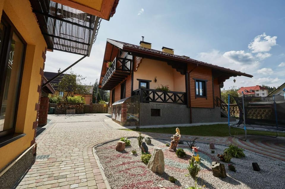 Садиба у Кіри Villa in Lviv Oblast