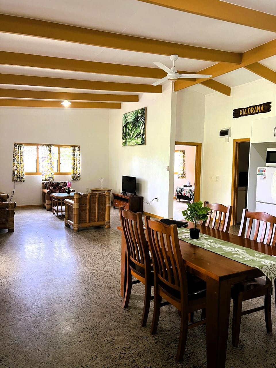 Living room, Dining area