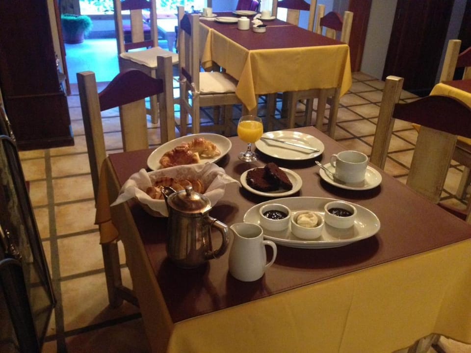 Breakfast, Continental breakfast
