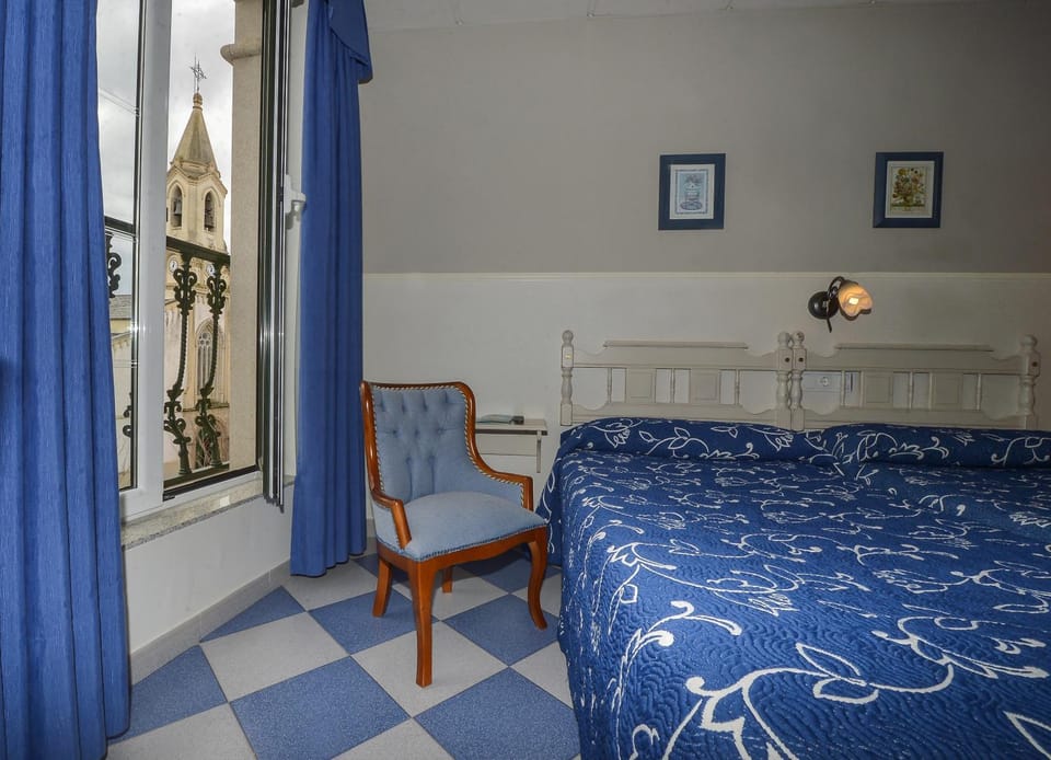 Bed, Day, Landmark view