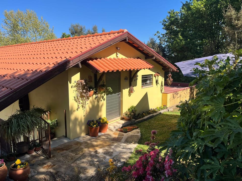 Quinta de Carcavelos Agroturismo e Enoturismo House in Porto District