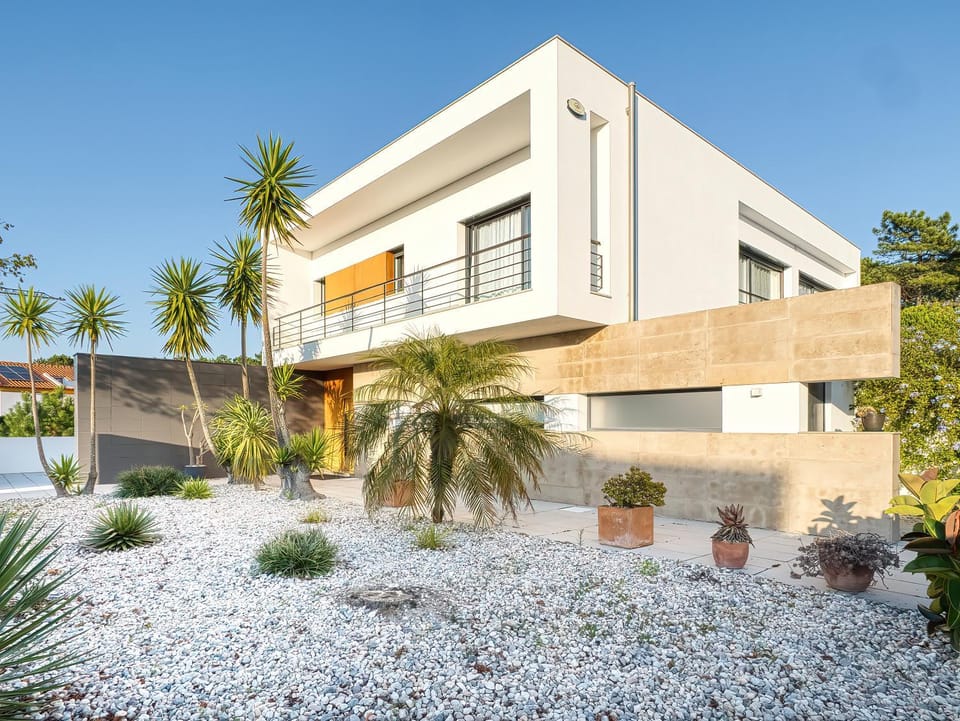 Maresia Villa Mar House in Nazaré