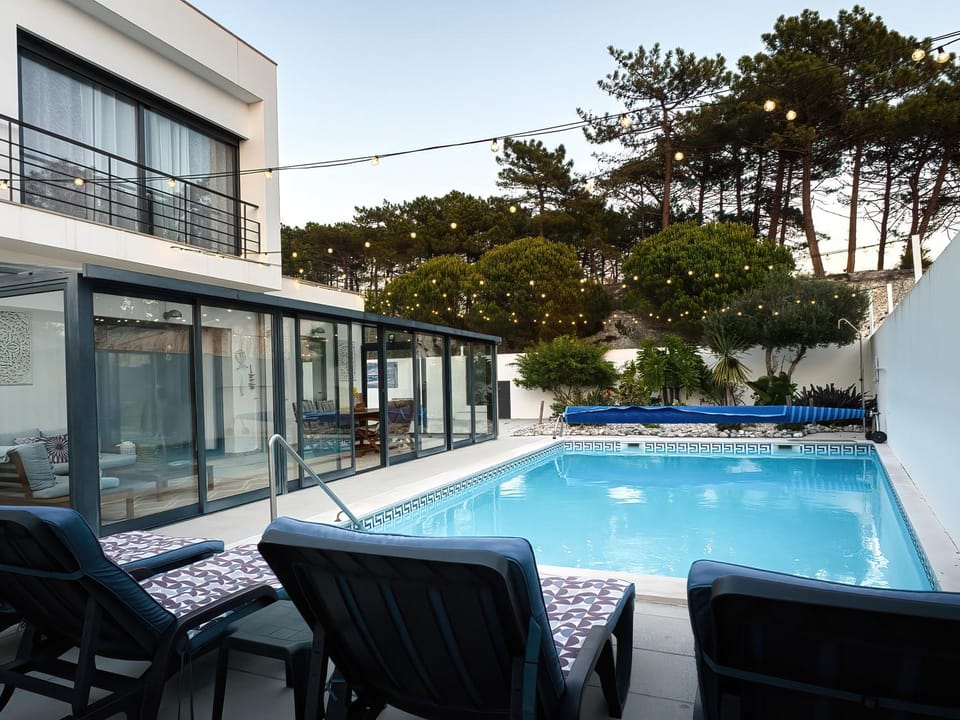 Maresia Villa Mar House in Nazaré