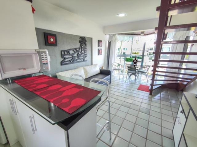 Property building, Restaurant/places to eat