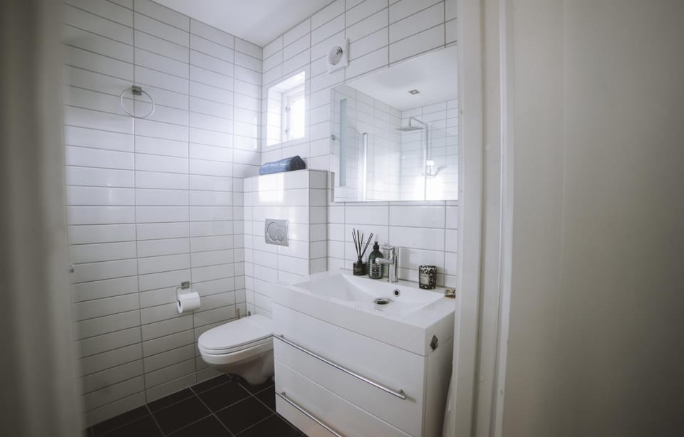 Property building, Bathroom