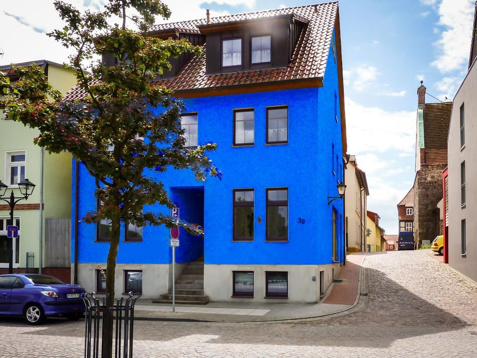 Property building, Street view