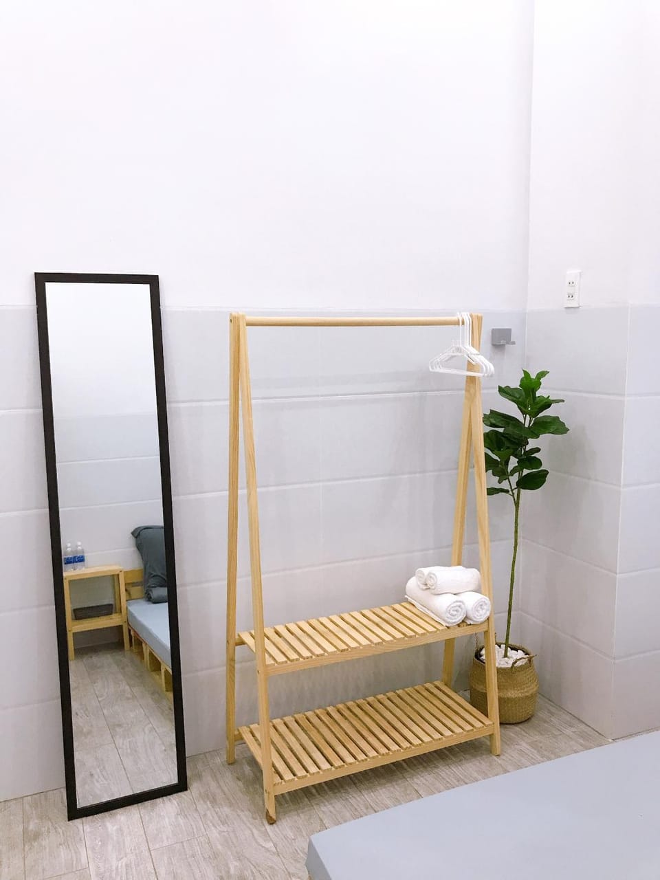 towels, wardrobe
