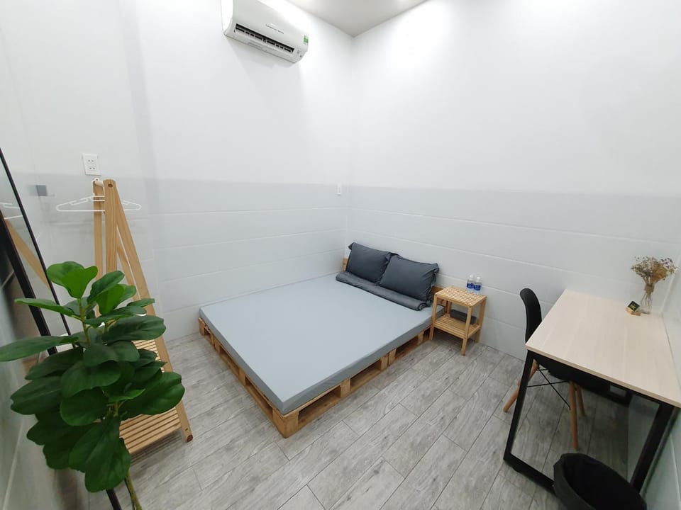 Bed, Bedroom, hair dresser, air conditioner
