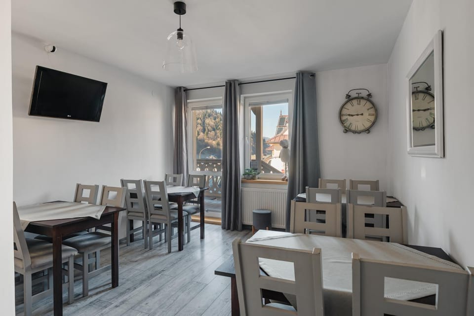 Communal lounge/ TV room, Dining area