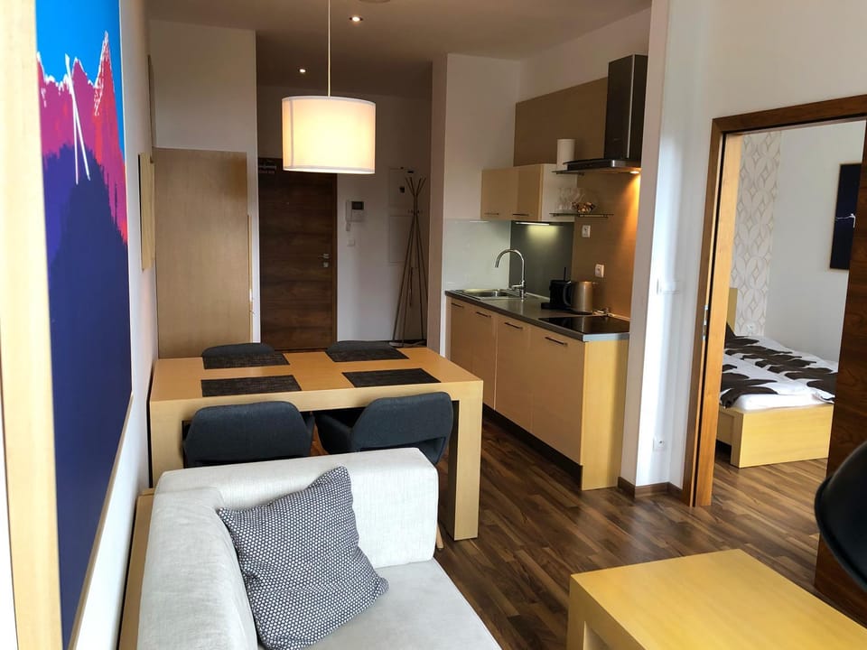 Living room, Dining area, kitchen