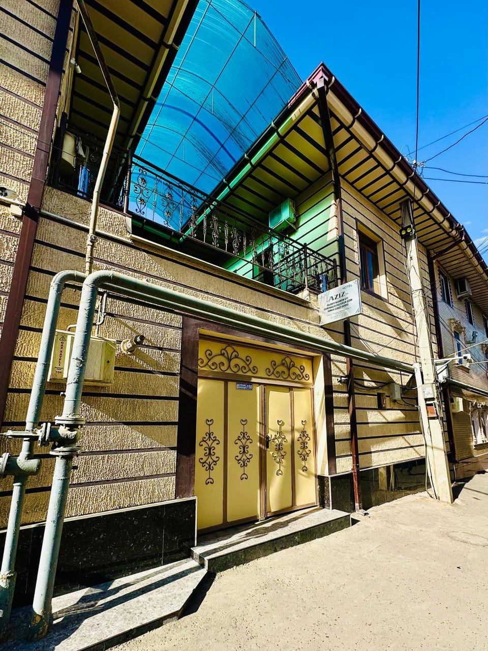 Property building, Day