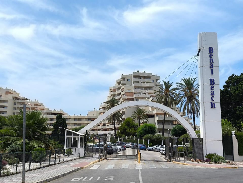 BenalSuite estudio, piscina y playa en BenalBeach, Benalmadena Apartment in Benalmadena