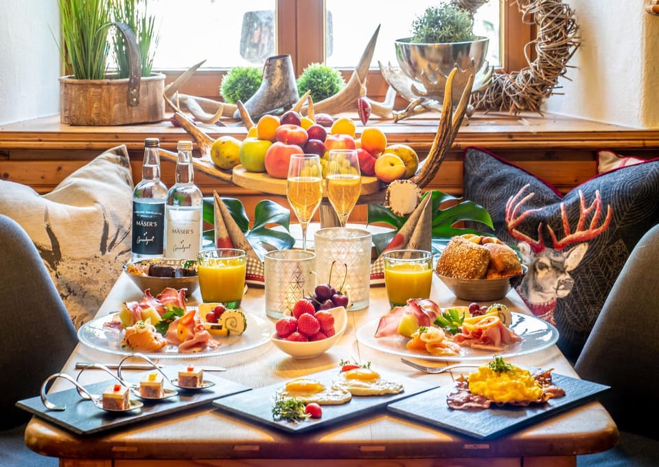 Breakfast, Buffet breakfast