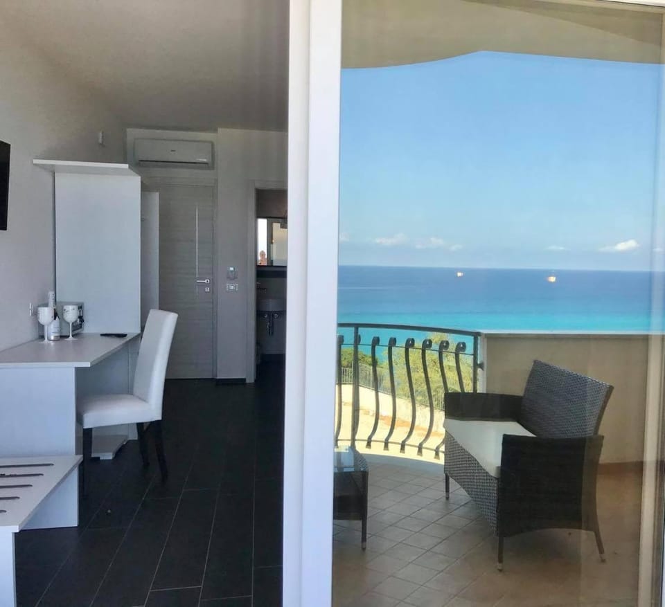 Bonsai Hotel in Tropea