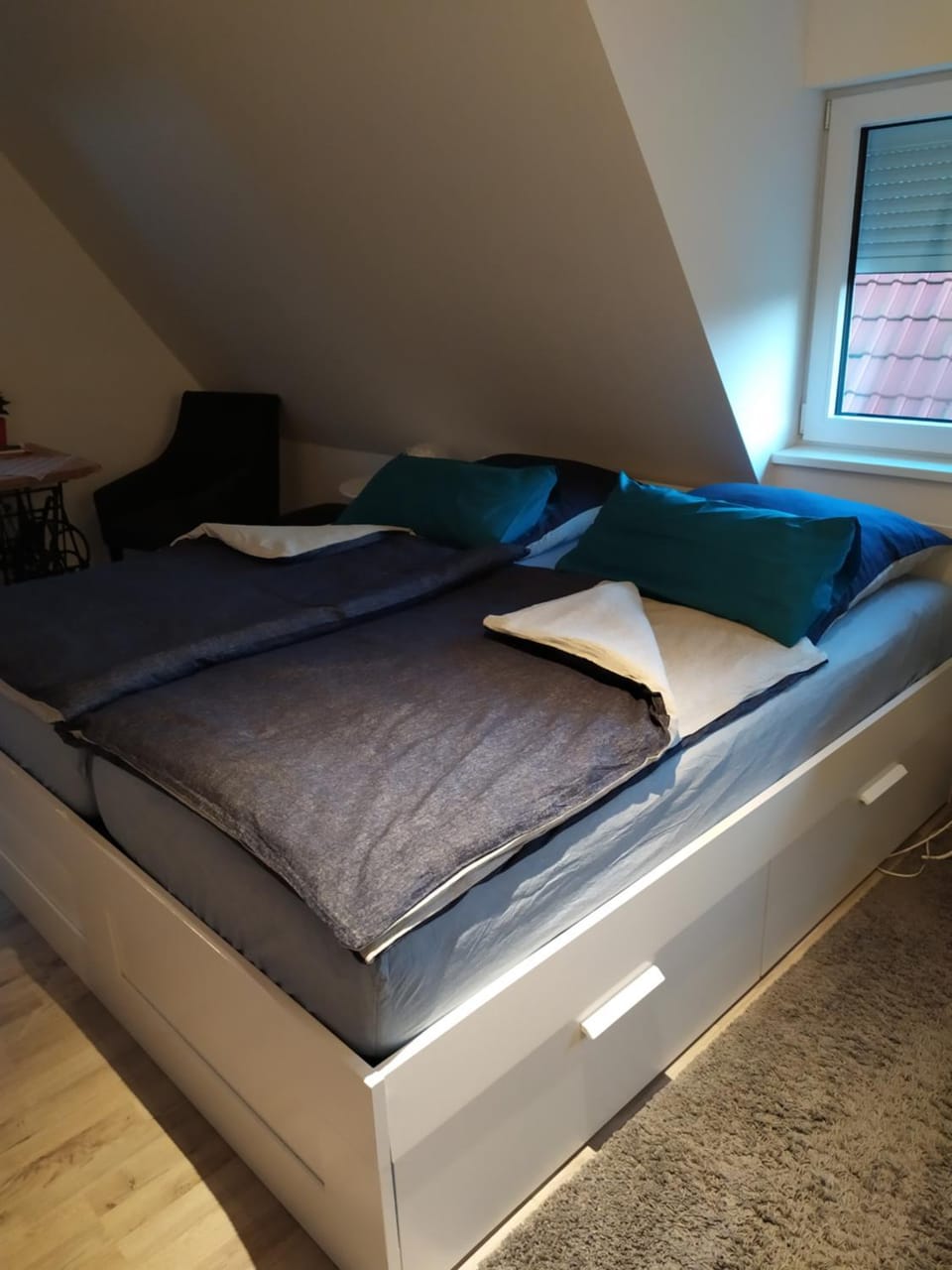 Bed, Photo of the whole room