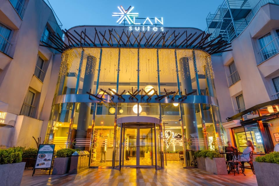 Property building, Facade/entrance, Property logo or sign