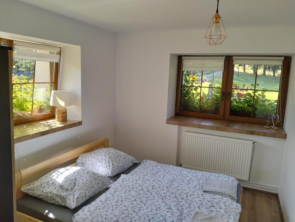 Bed, Other, Other, Other, Photo of the whole room, Seating area, Bedroom, internet, towels, towels