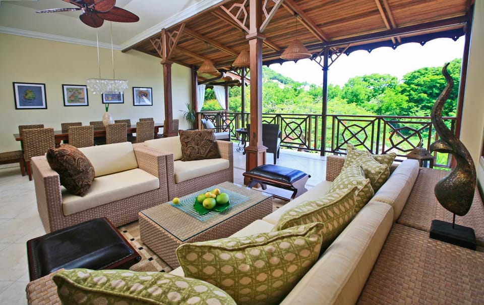 Restaurant/places to eat, Garden view
