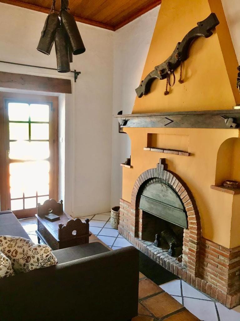 A 30 min del Puy de Fou y Toledo con piscina, bbcoa, AC, free Wifi, jardín, terraza con magníficas vistas House in Community of Madrid