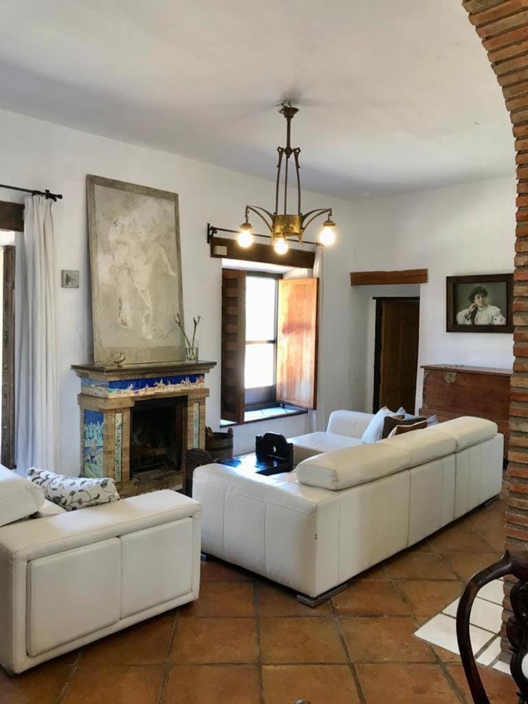 A 30 min del Puy de Fou y Toledo con piscina, bbcoa, AC, free Wifi, jardín, terraza con magníficas vistas House in Community of Madrid