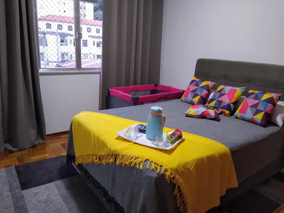 Bed, Coffee/tea facilities, Photo of the whole room, Bedroom