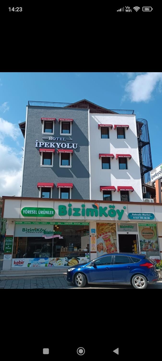 Property building, Day, Parking