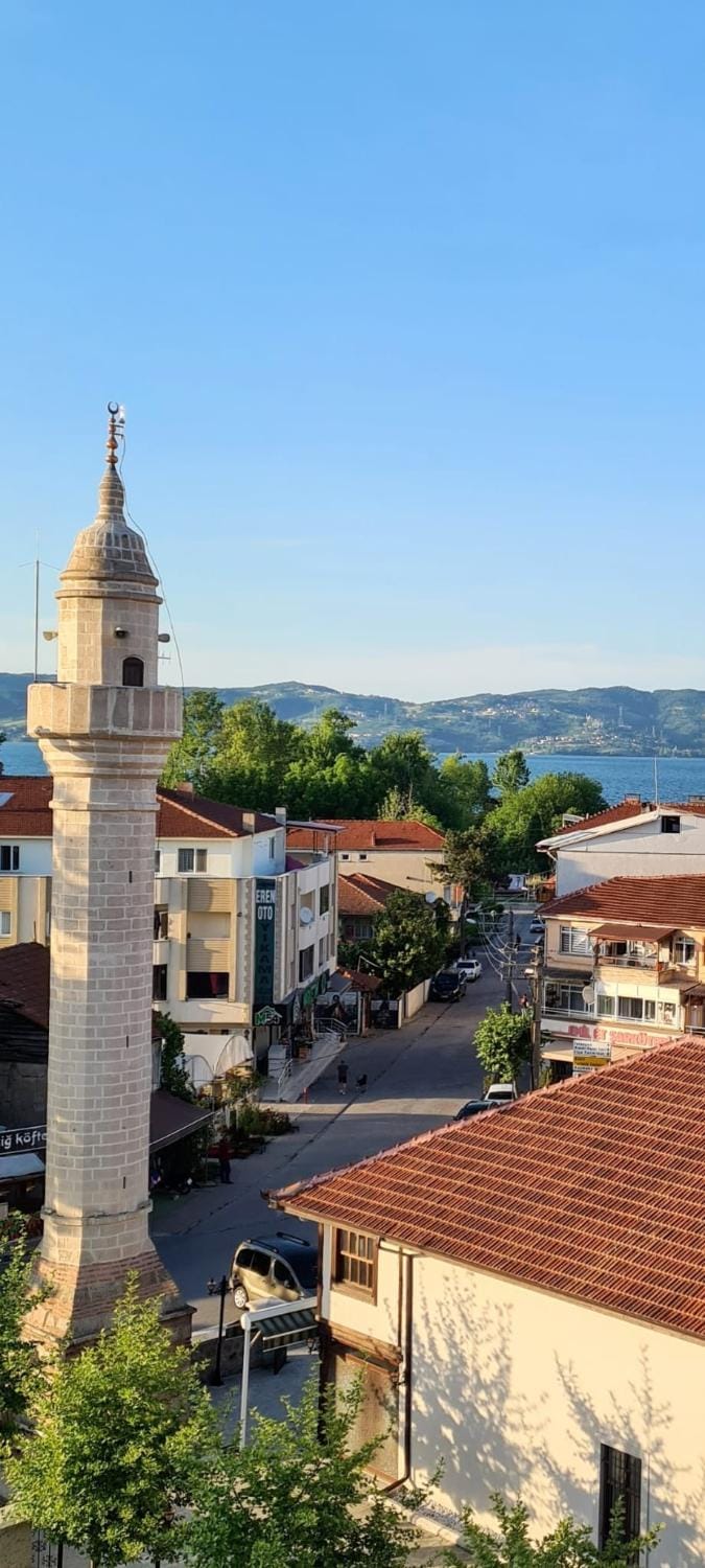 Day, Natural landscape, Balcony/Terrace, City view, Lake view, Sea view, Street view, Parking