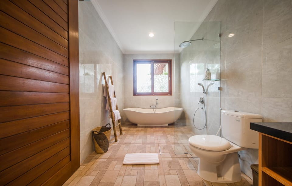 Bathroom, Bath
