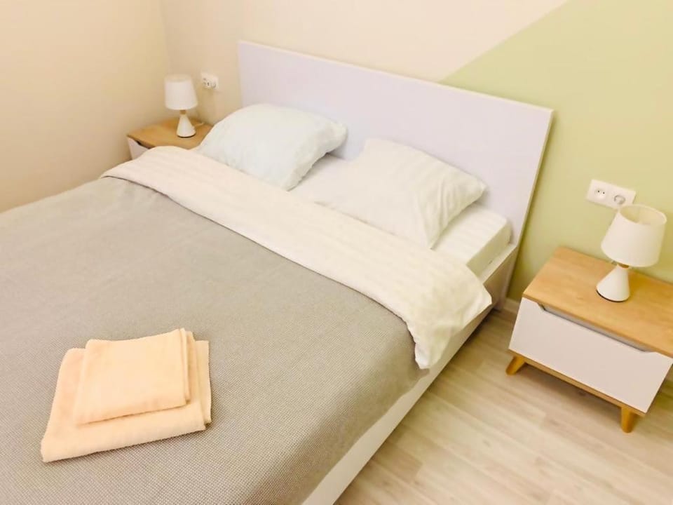 Уютная однокомнатная квартира в историческом центре города Apartment in Almaty