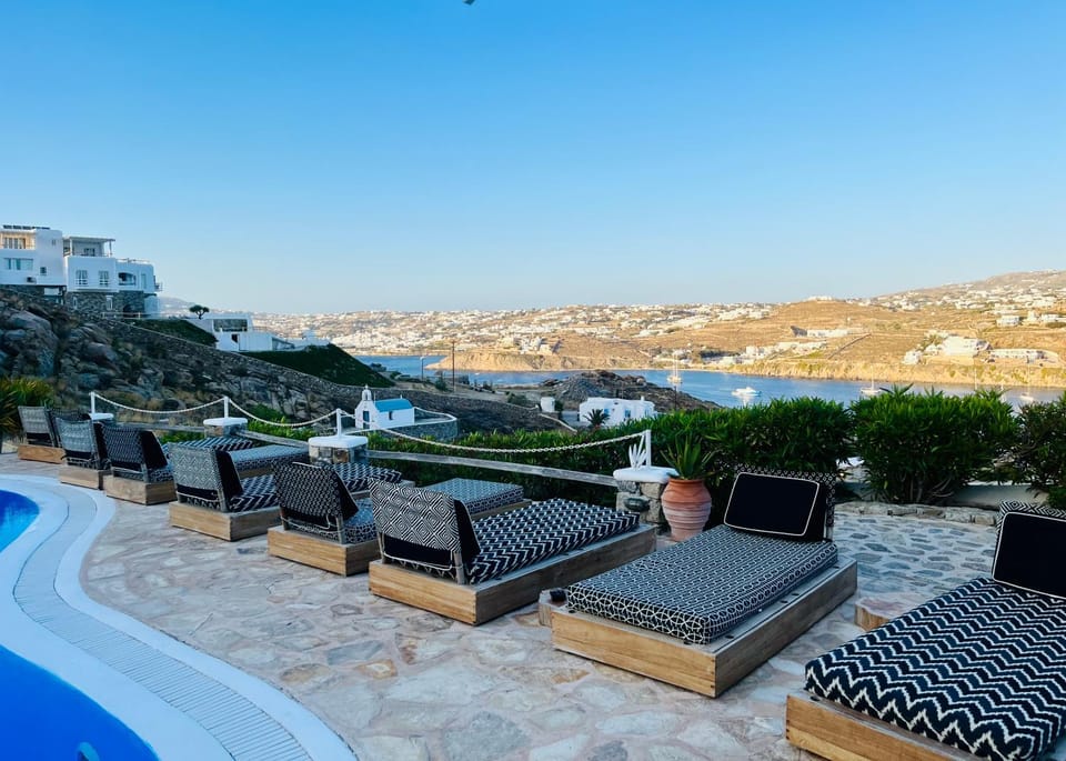 Natural landscape, View (from property/room), City view, Pool view, Sea view, sunbed