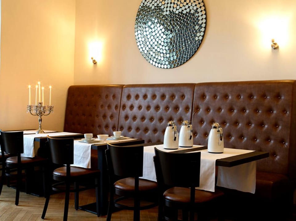 Restaurant/places to eat, Buffet breakfast
