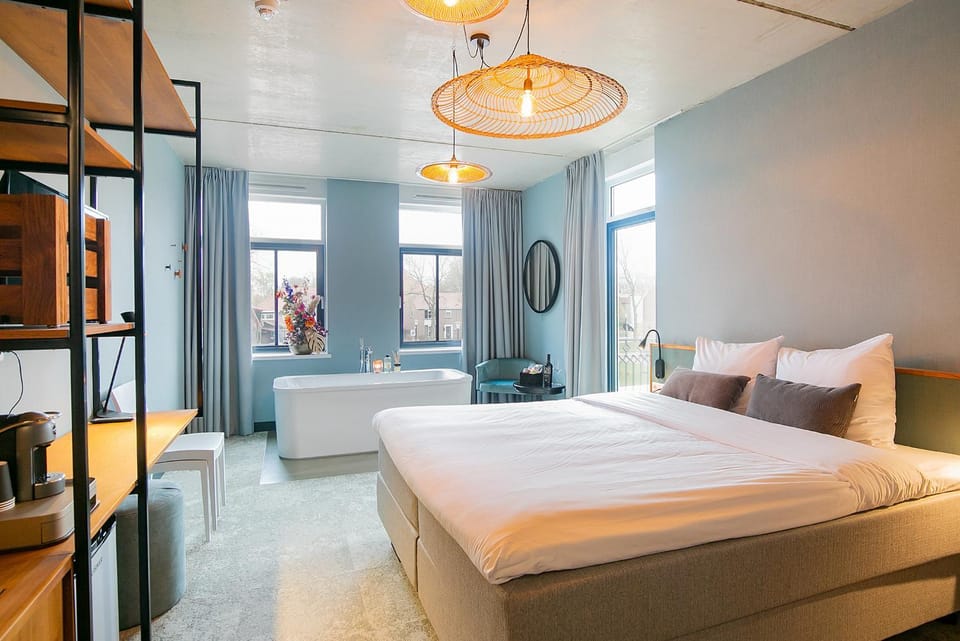 Balcony/Terrace, Bedroom, Bath