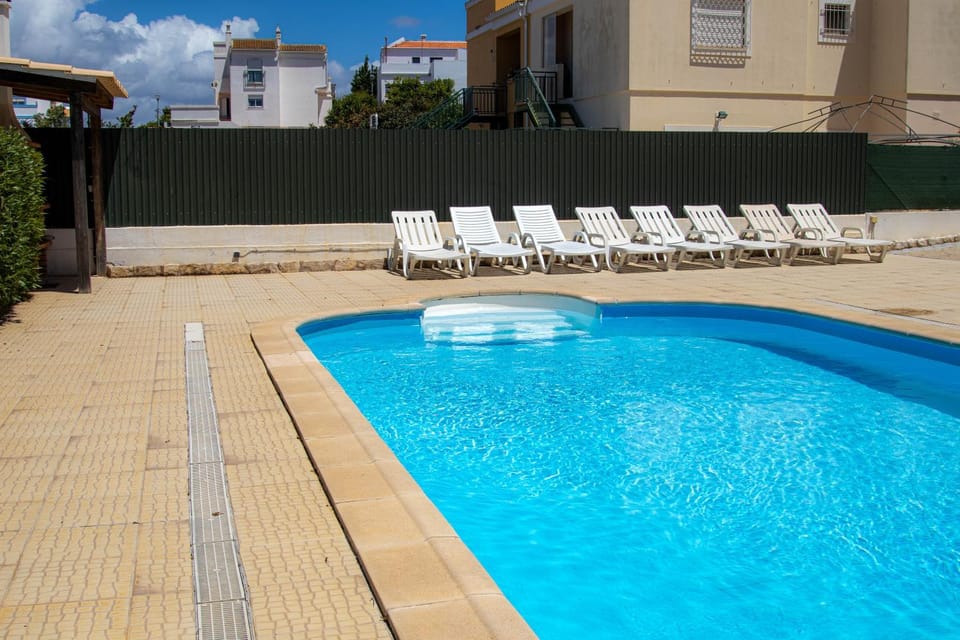Day, BBQ facilities, Pool view, Swimming pool, sunbed