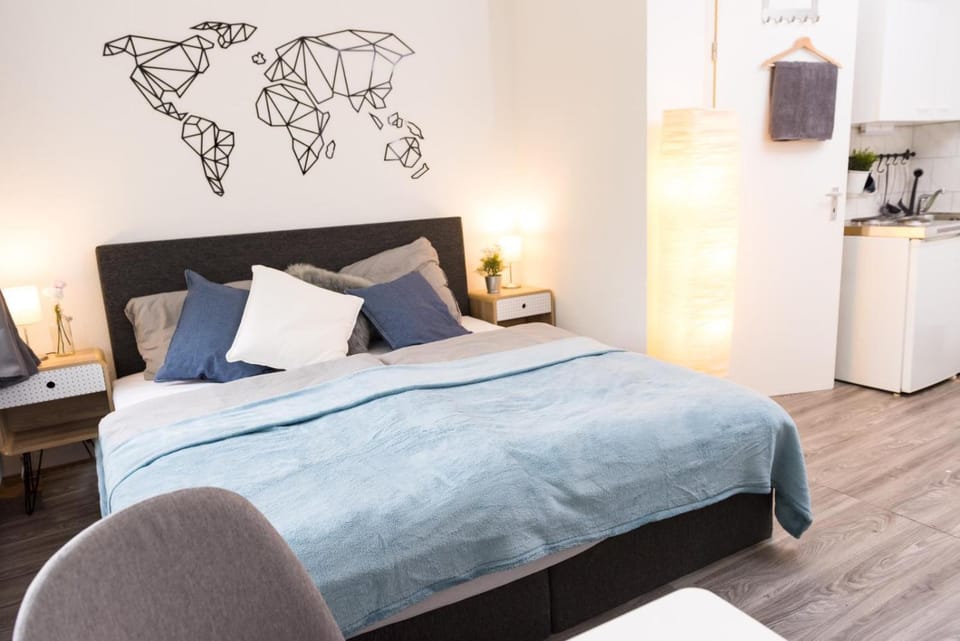 Bed, Photo of the whole room, Bedroom