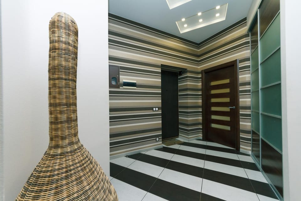 Lobby or reception, wardrobe