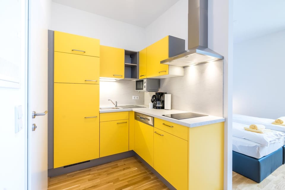 Coffee/tea facilities, Kitchen or kitchenette, dishwasher, minibar, stove, kitchen