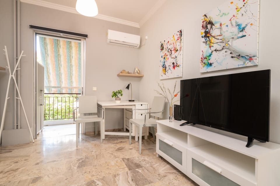 TV and multimedia, Dining area