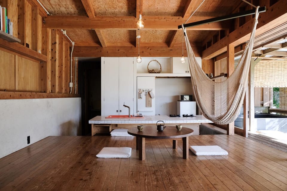 Dining area, children, kitchen